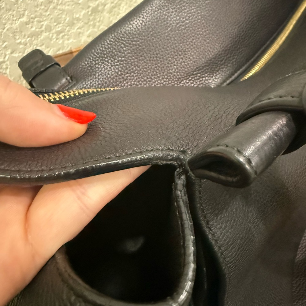 EUC Authentic Salvatore Ferragamo Bitter Flap Tote in Black, size L - Picture 14 of 15